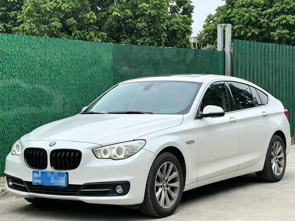 BMW 5-Series GT 528i Leading Version, 2015 — фото 1