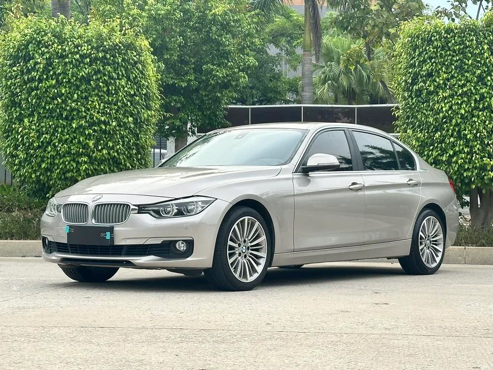 BMW 3-Series, 2019