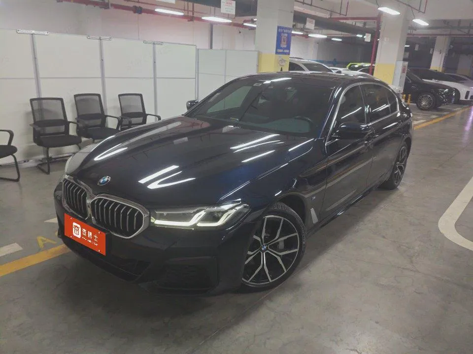 BMW 5-Series, 2022