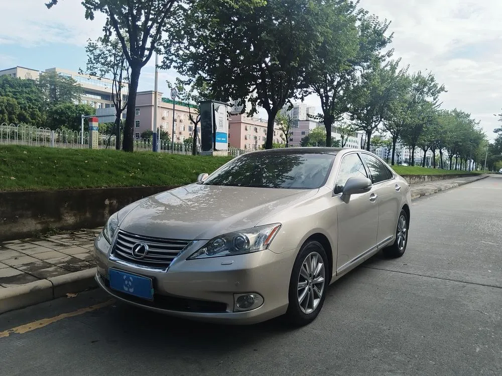 Lexus ES, 2010
