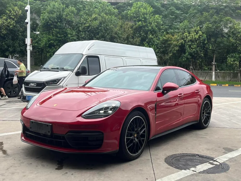Porsche Panamera, 2023