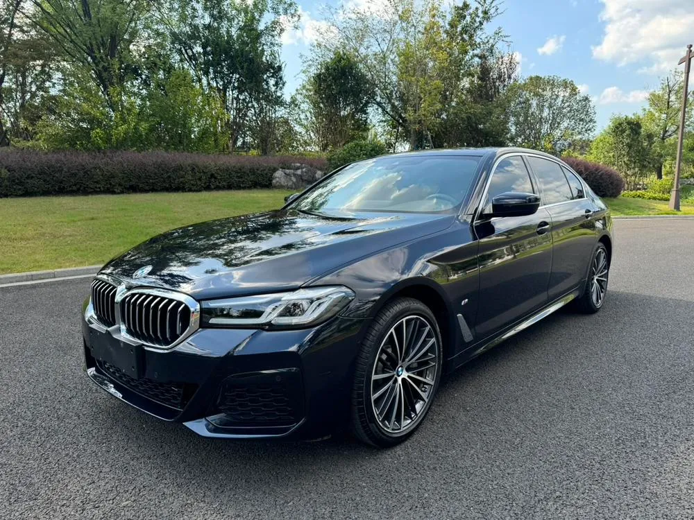 BMW 5-Series, 2023