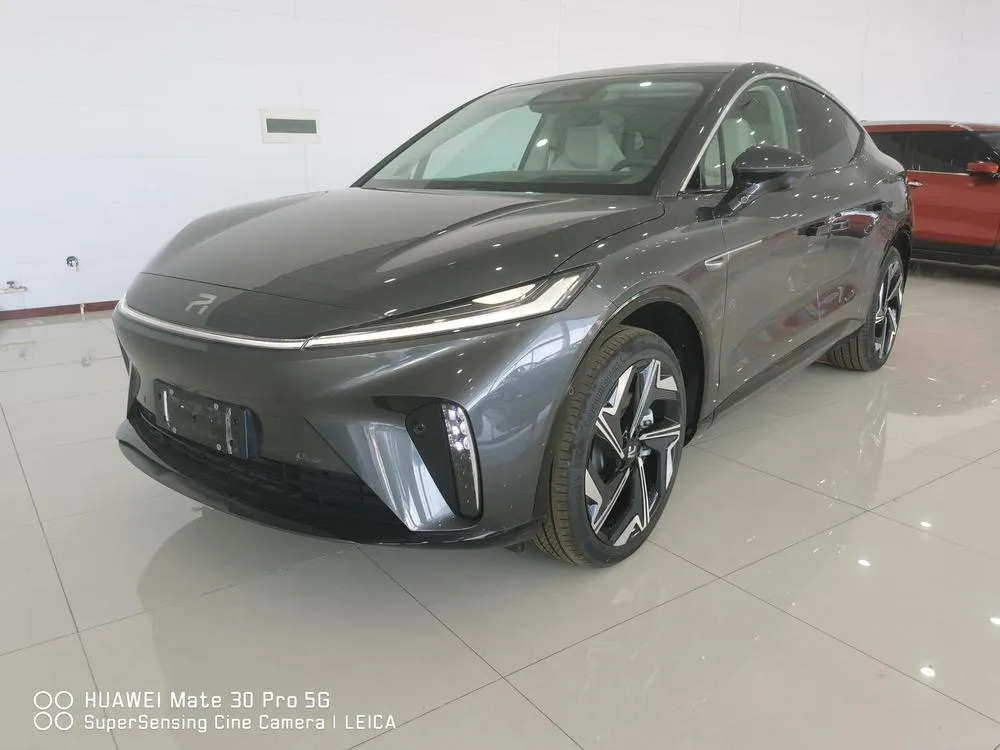 Rising Auto R7, 2023
