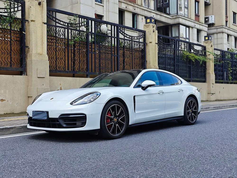 Porsche Panamera, 2023