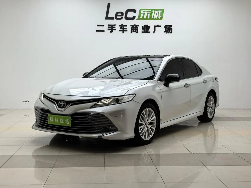 Toyota Camry, 2019