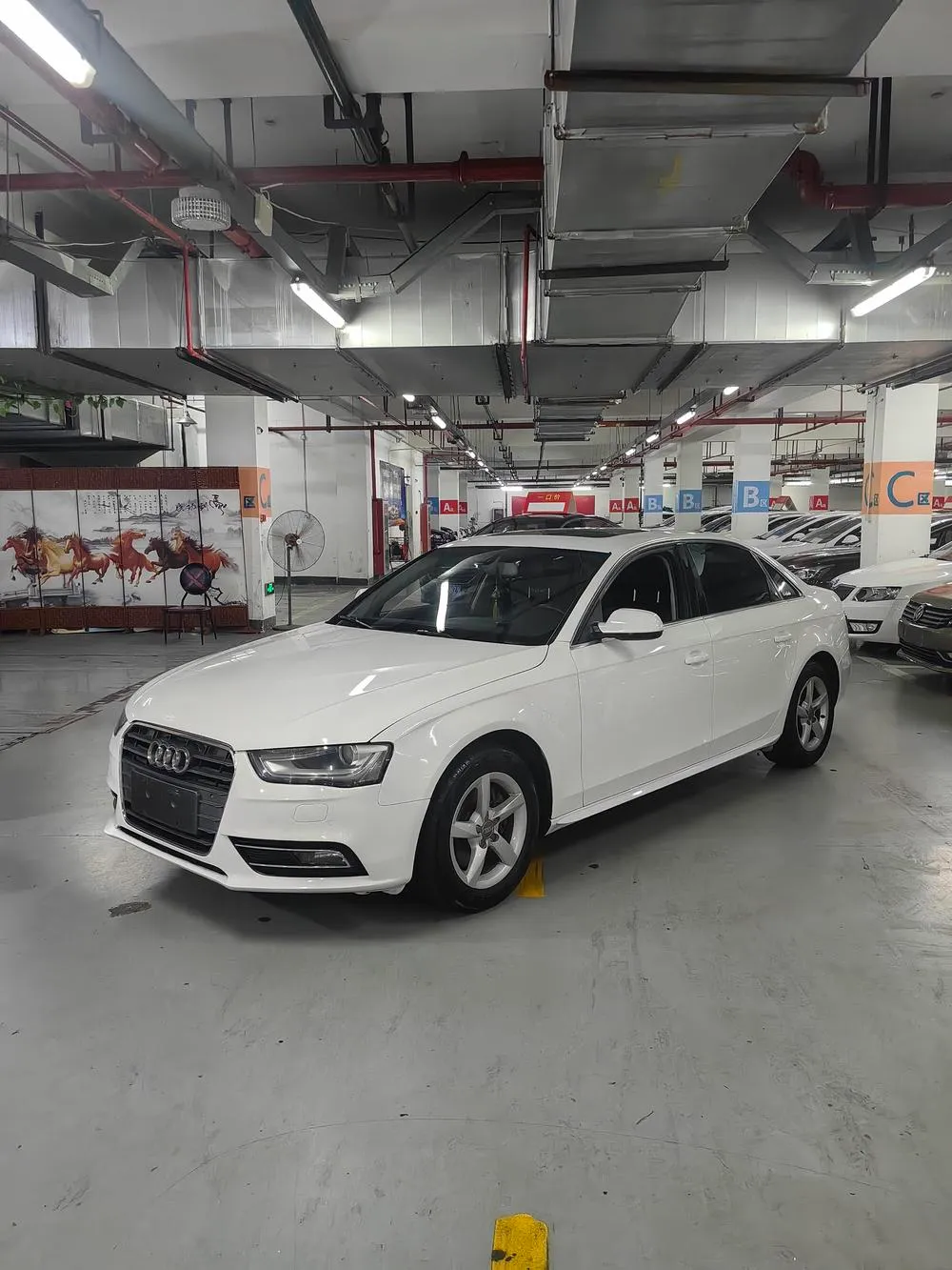 Audi A4L, 2013