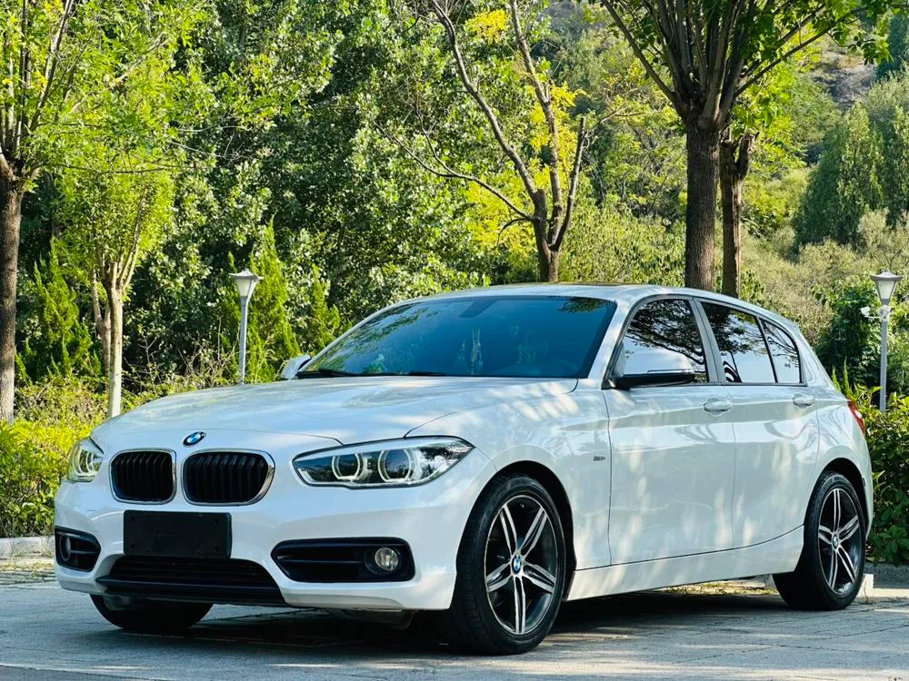 BMW 1-Series (Import) 120i Sport, 2015 — фото 1