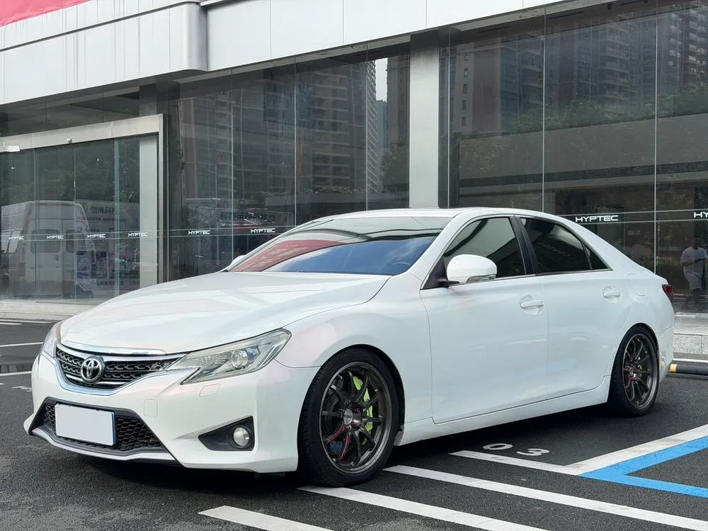 Toyota Reiz, 2013