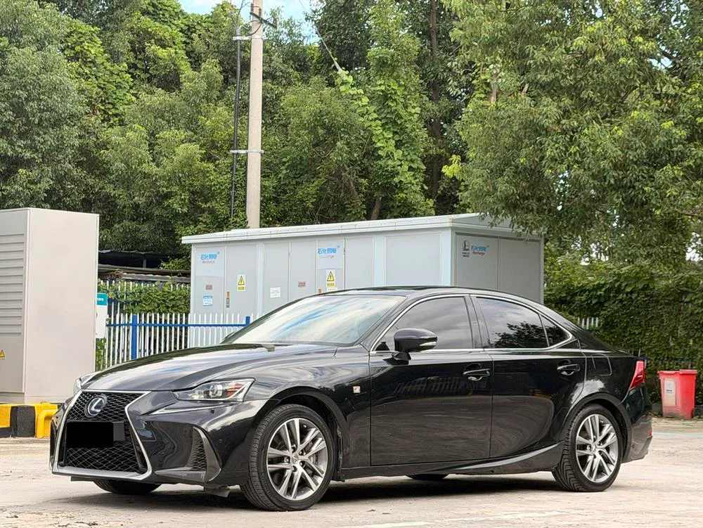 Lexus IS, 2017