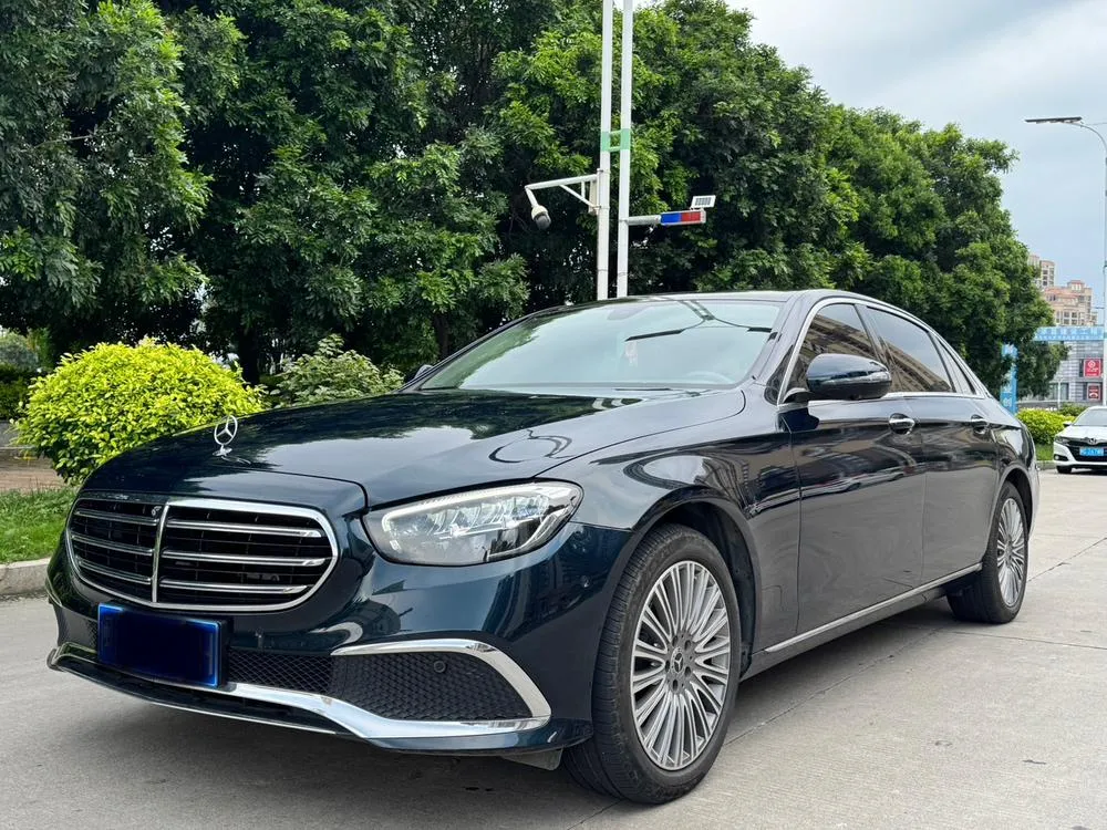 Mercedes-Benz E-Class E 300 L Luxury Version, 2023 — фото 1