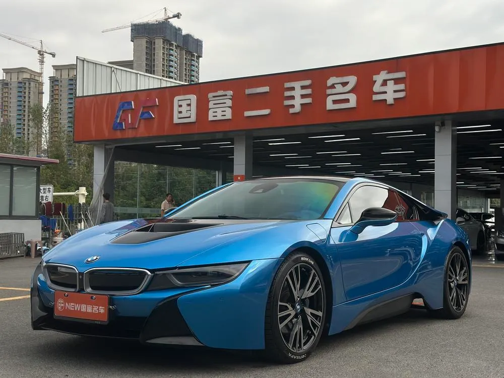 BMW i8, 2014