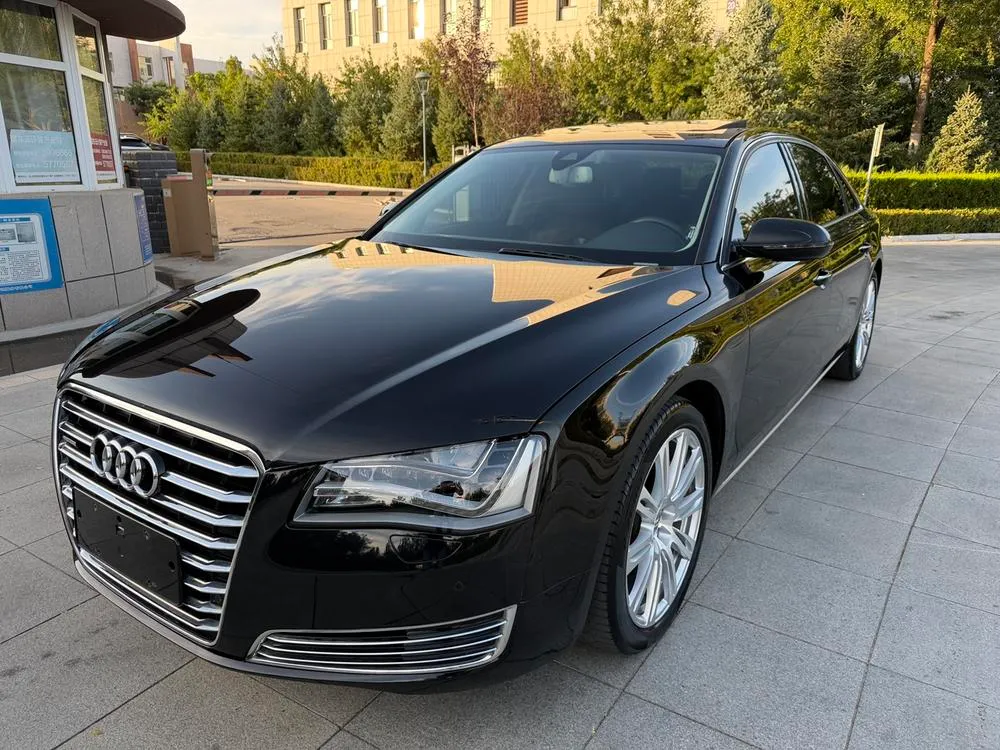 Audi A8, 2012