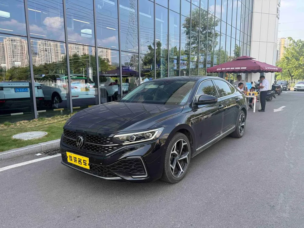 Volkswagen Passat, 2023