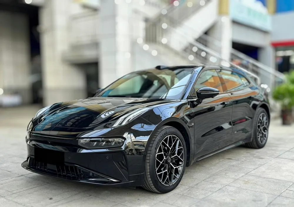 Zeekr 001, 2025