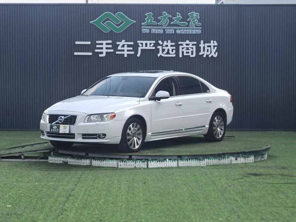 Volvo S80L, 2012