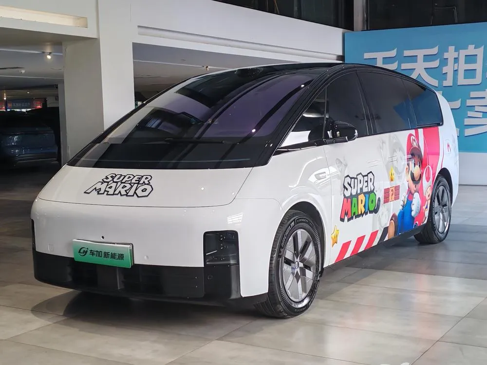 Li Auto MEGA, 2025