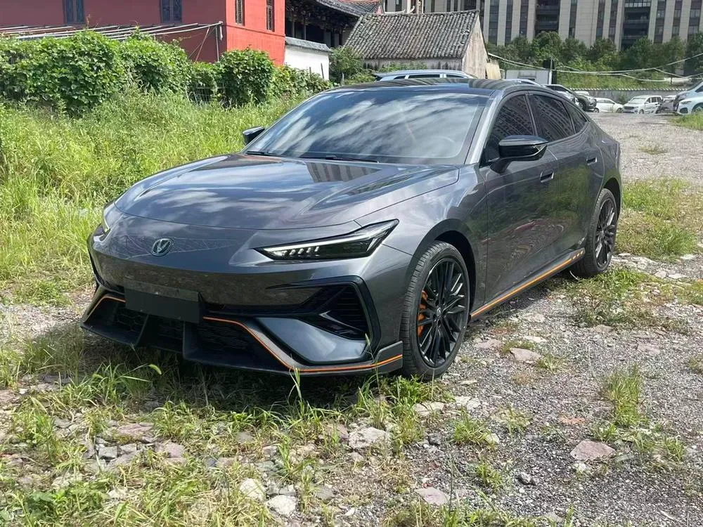 Changan UNI-V, 2025