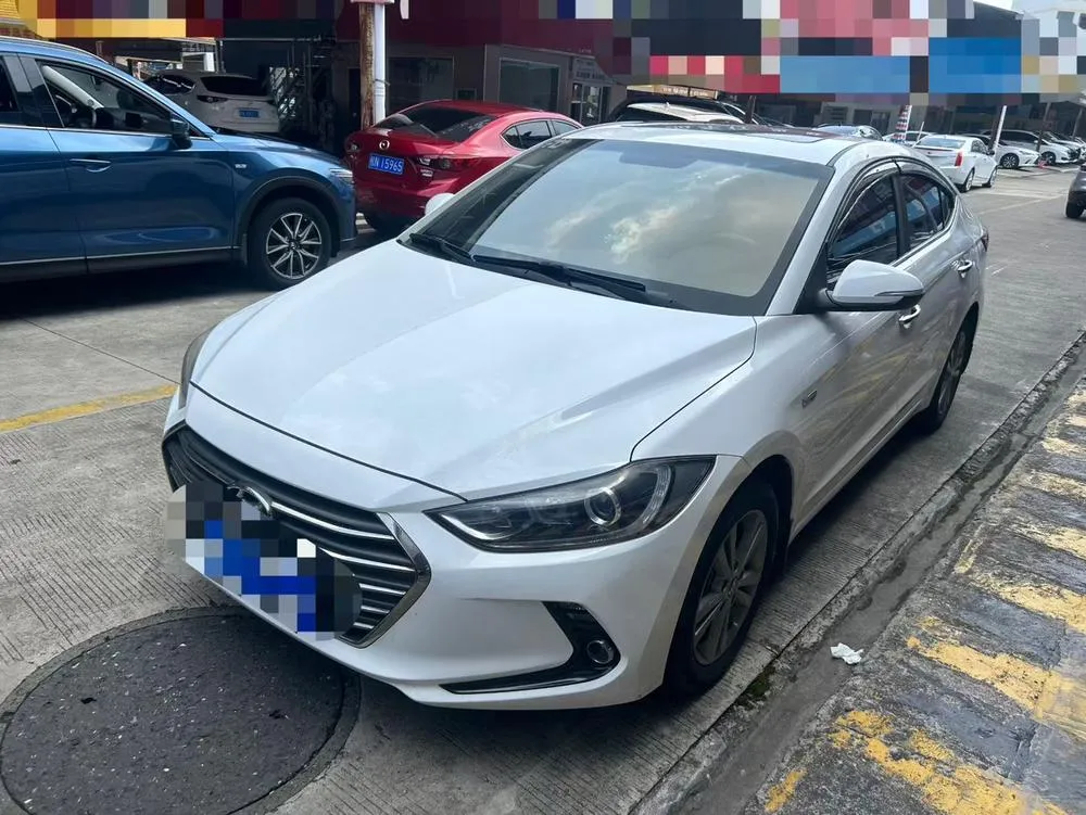 Hyundai Elantra Lingdong, 2016