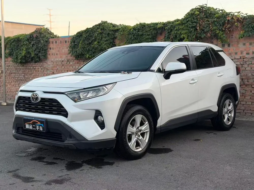 Toyota RAV4, 2023
