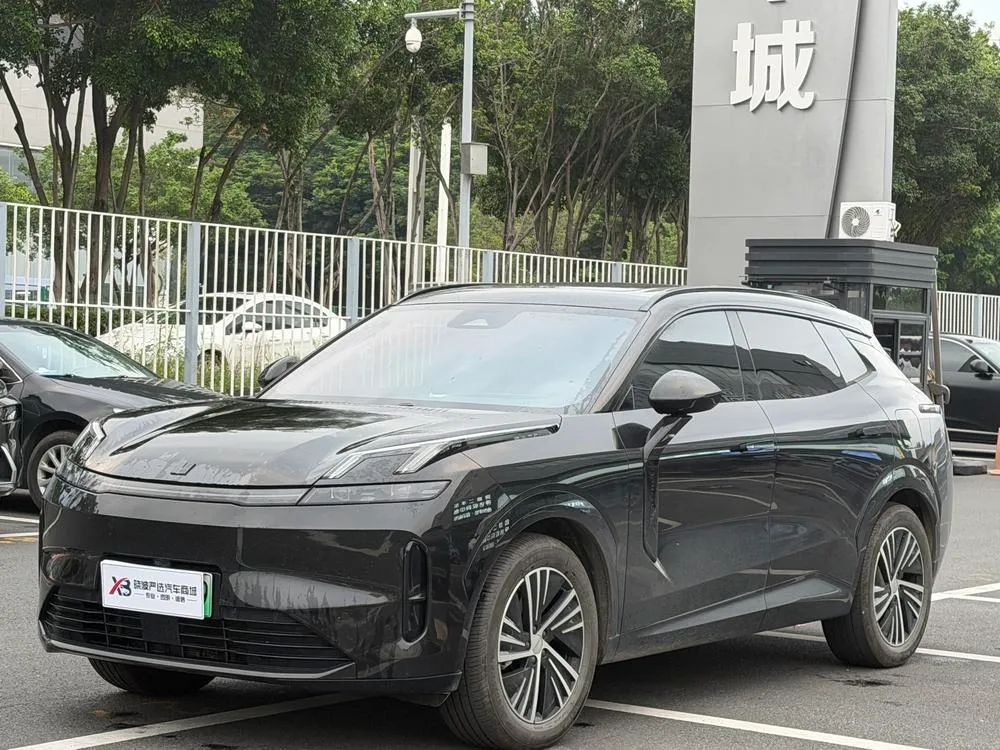 Lynk & Co 08 EM-P, 2023