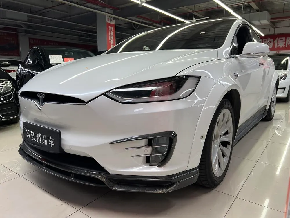 Tesla Model X, 2017