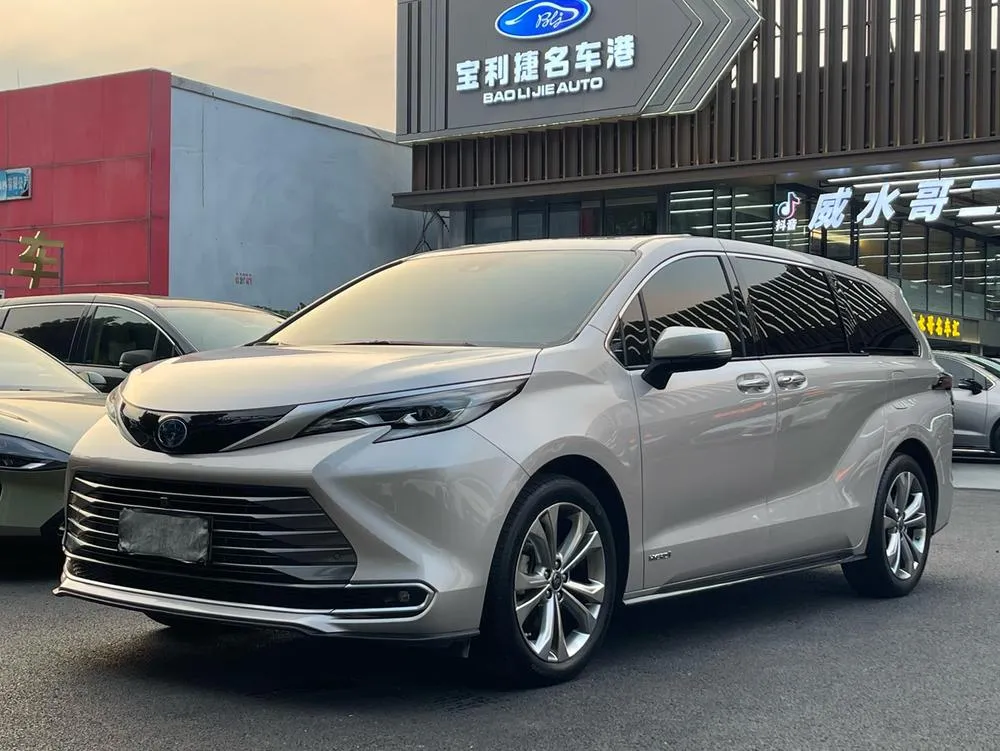 Toyota Sienna, 2023