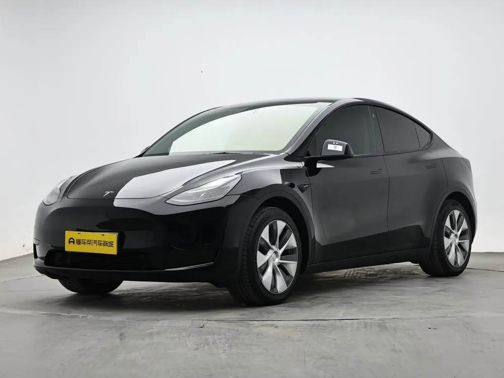Tesla Model Y, 2022