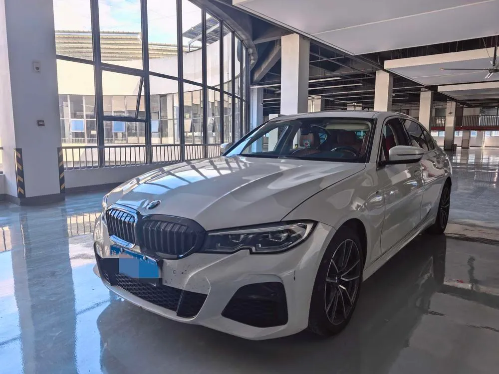 BMW 3-Series, 2022