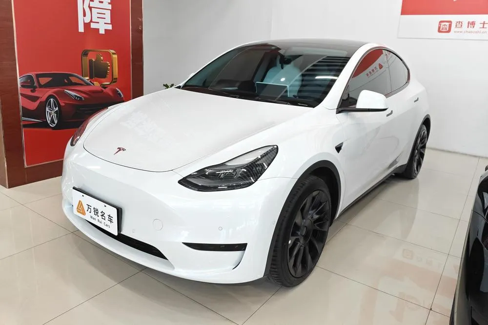 Tesla Model Y, 2022