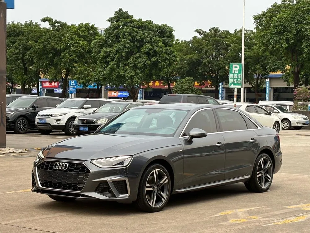 Audi A4L, 2022
