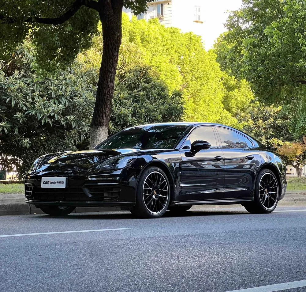 Porsche Panamera, 2023