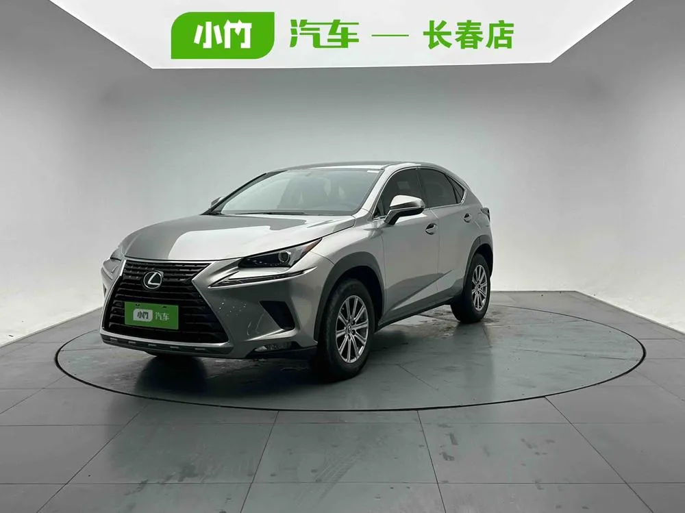 Lexus NX, 2020