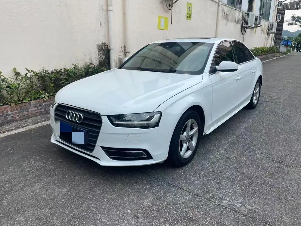Audi A4L, 2015