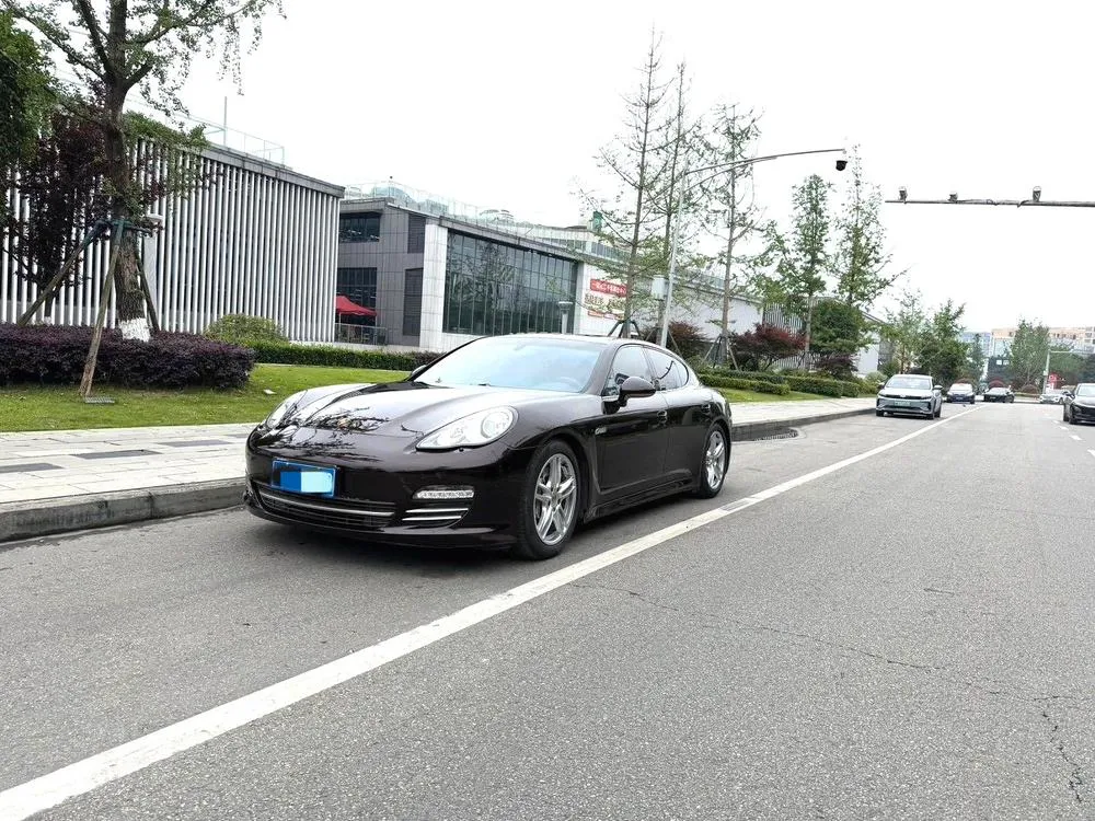 Porsche Panamera, 2013