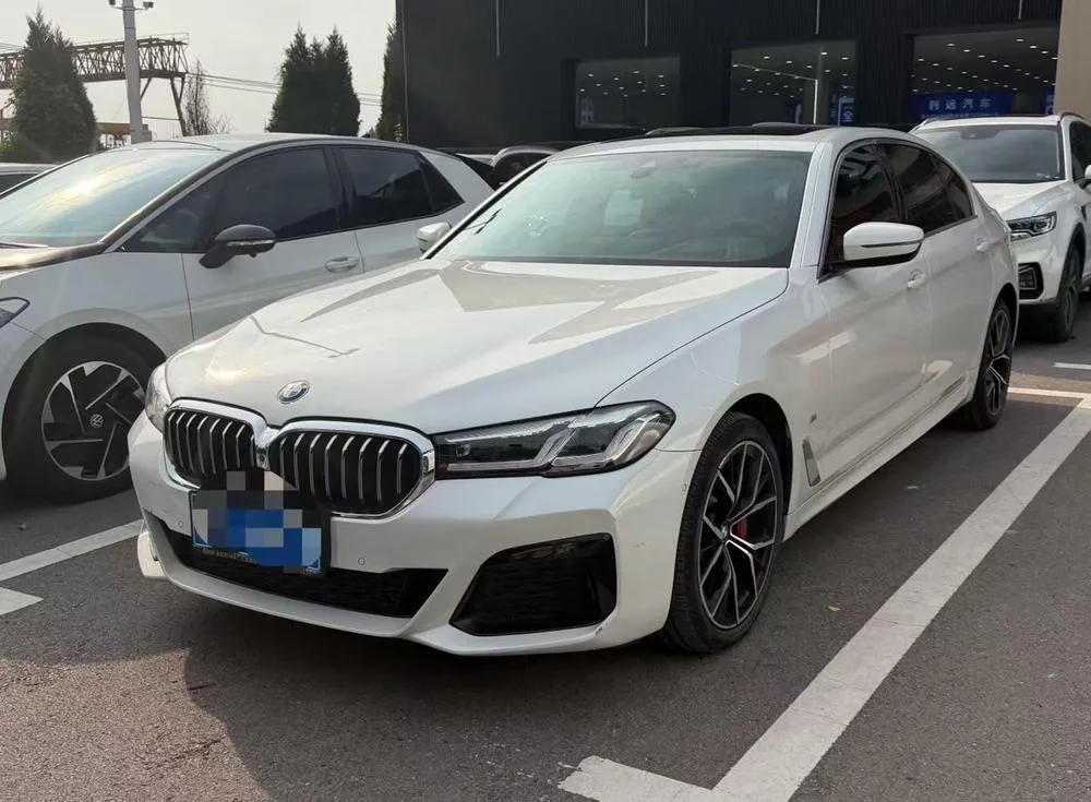 BMW 5-Series, 2021