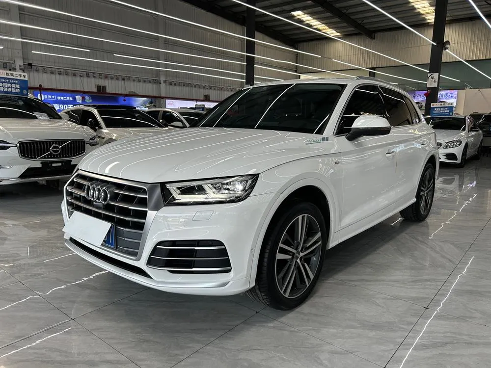 Audi Q5L, 2020