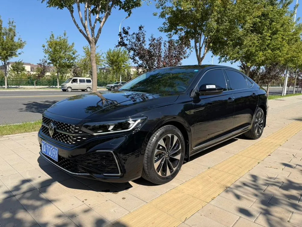 Volkswagen Passat, 2022