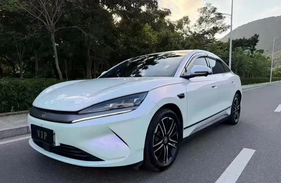BYD Qin L EV, 2025
