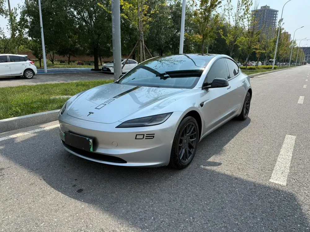 Tesla Model 3, 2025