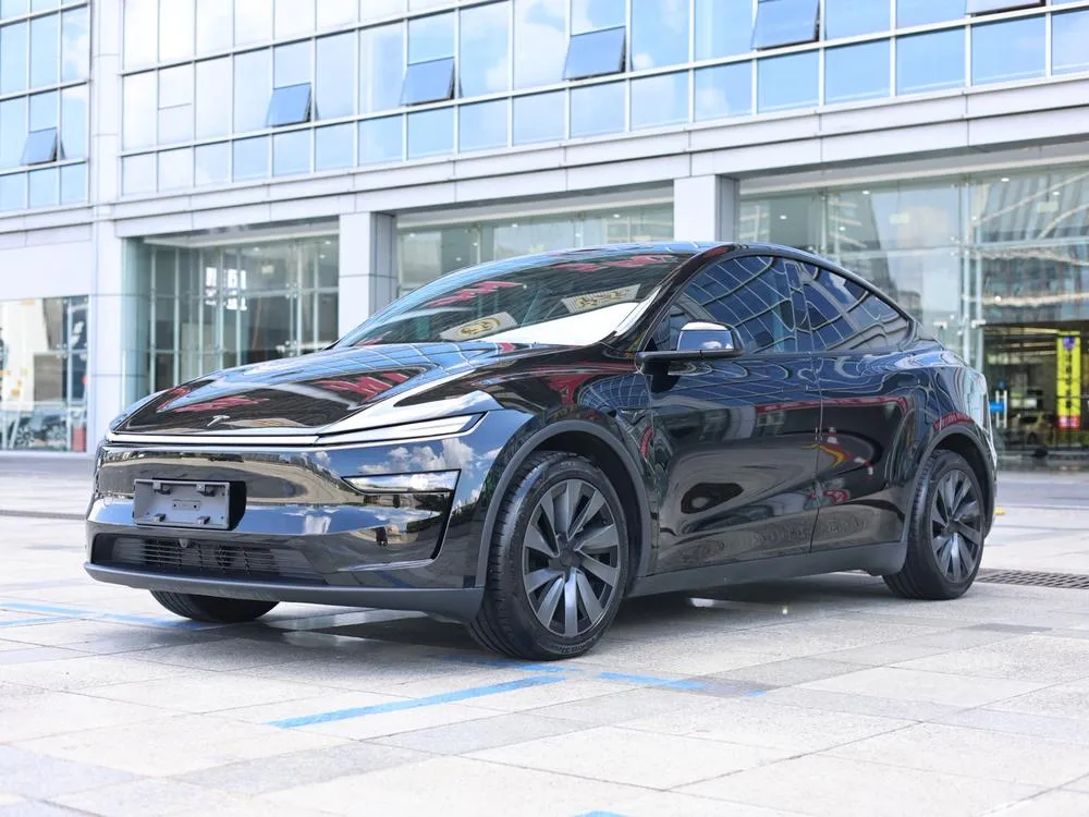 Tesla Model Y, 2025
