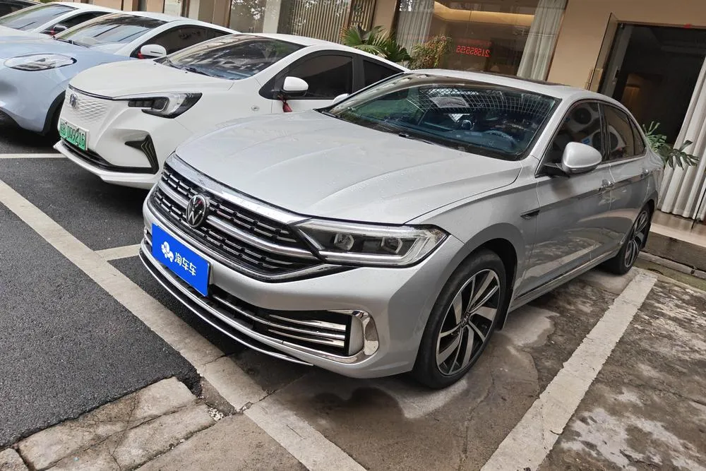 Volkswagen Sagitar 300TSI DSG Edition, 2023 — фото 1