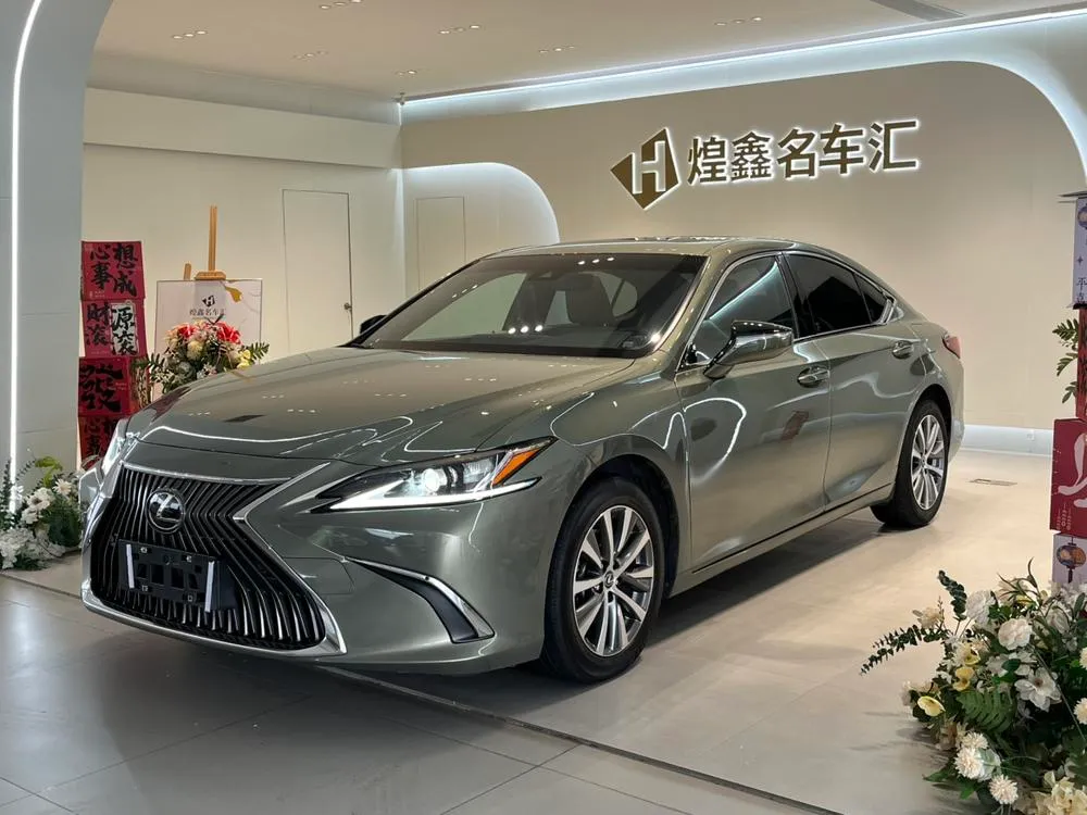 Lexus ES, 2021
