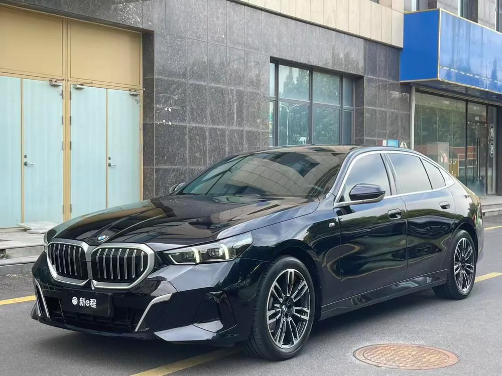 BMW 5-Series, 2024