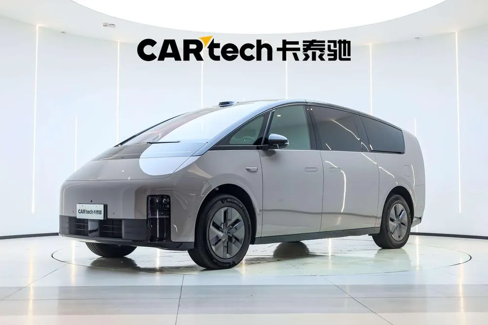 Li Auto MEGA, 2025