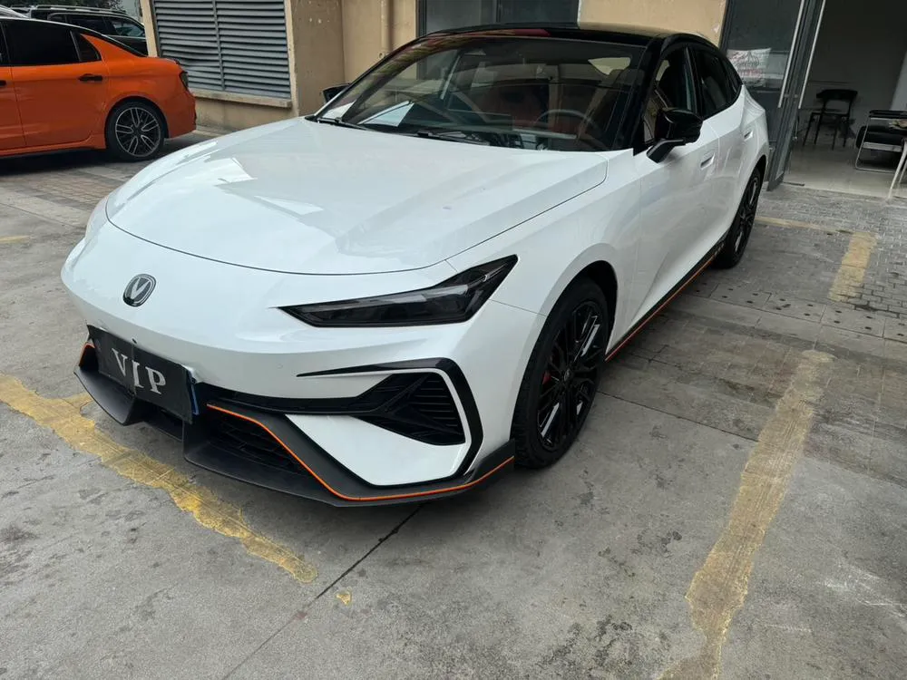 Changan UNI-V, 2025