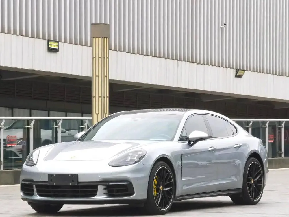 Porsche Panamera, 2019
