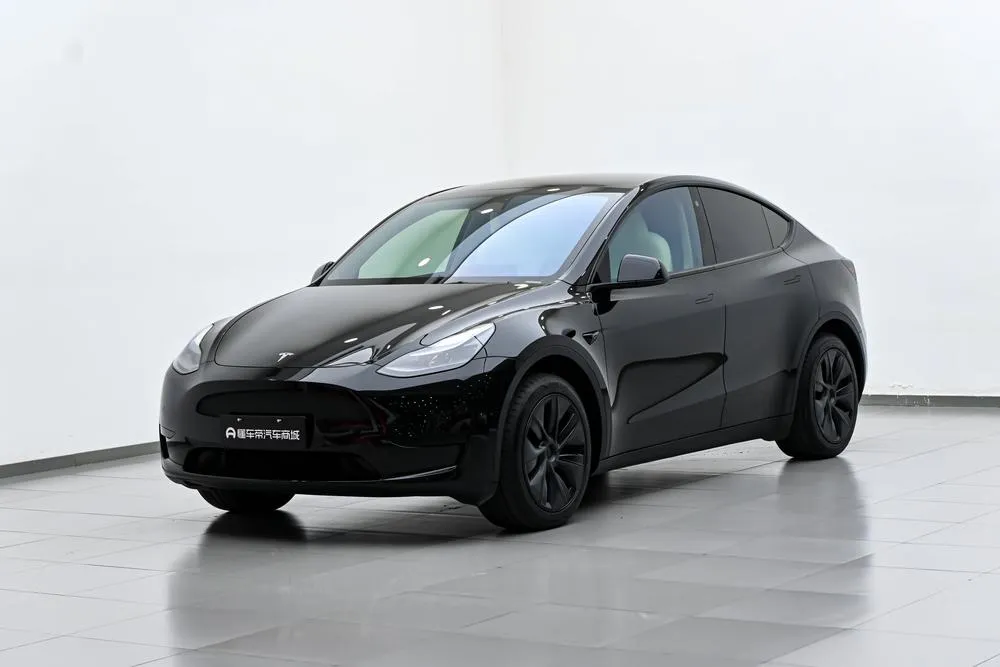 Tesla Model Y, 2023