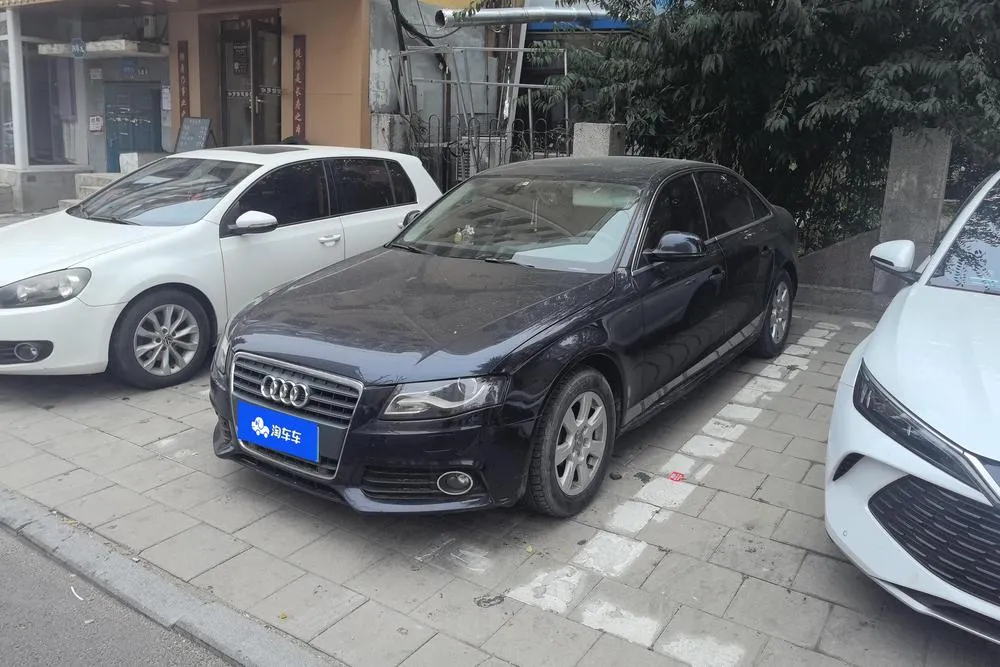 Audi A4L, 2012