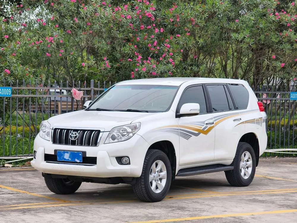 Toyota Prado (Import) 2.7L Auto 4WD 7 Seater Parallel Import, 2010 — фото 1