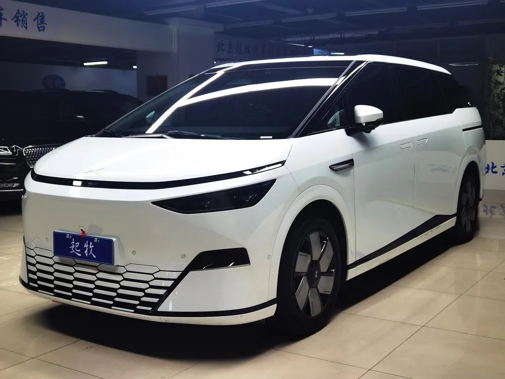 XPeng X9, 2024